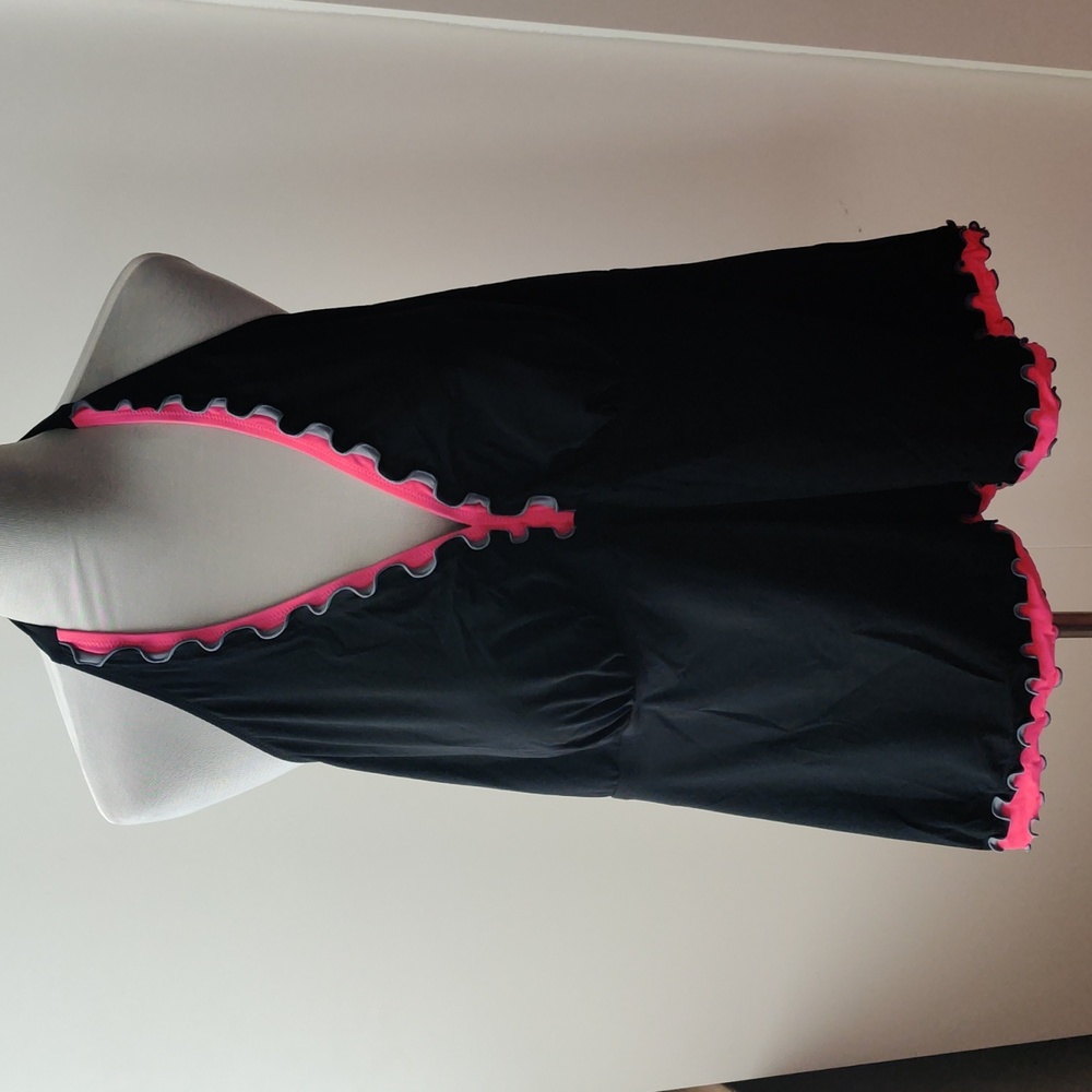 Profile 24W Halter Black Pink Gray Swim Top NWT